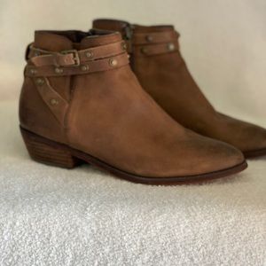 Halogen Chocolate Booties